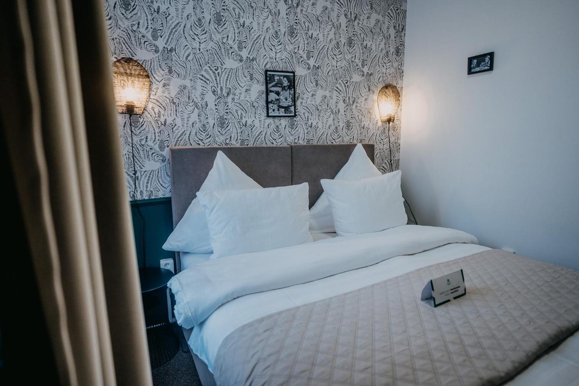 House Hotel Hradec Králové Buitenkant foto