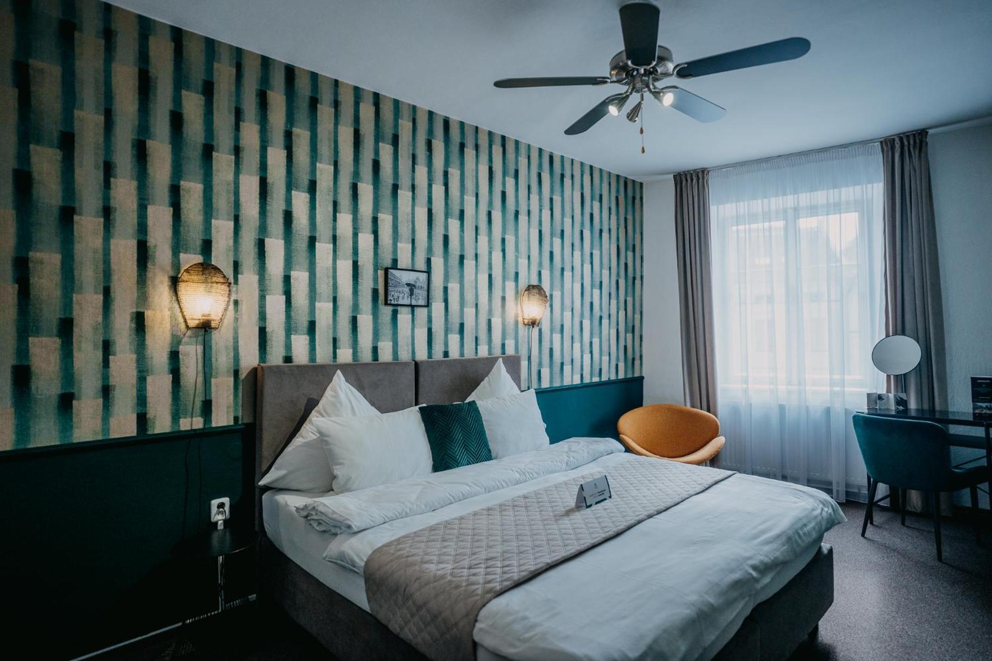 House Hotel Hradec Králové Buitenkant foto